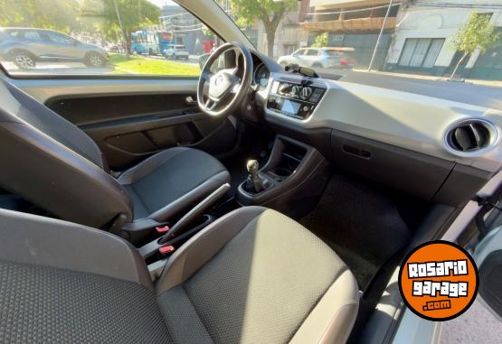 Autos - Volkswagen Up high 2017 Nafta 68000Km - En Venta