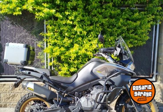Motos - CF MT 800 TOURING 2023 Nafta 10993Km - En Venta