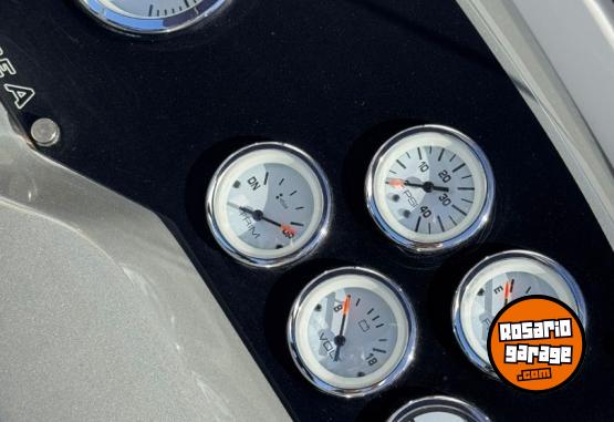 Embarcaciones - Klase A K210 con Mercury 150 - A�o 2021 con 71 Horas de uso! - En Venta