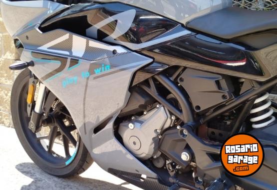 Motos - CF SR 300CC 2024 Nafta 9567Km - En Venta