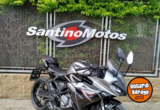 Motos - CF SR 300CC 2024 Nafta 9711Km - En Venta