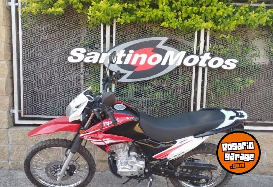 Motos - Corven TRIAX R3 150CC 2025 Nafta 7301Km - En Venta