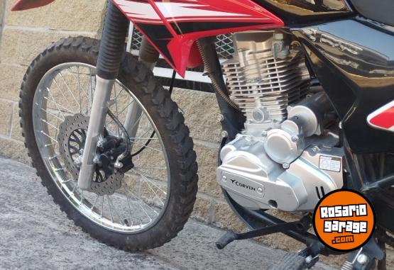 Motos - Corven TRIAX R3 150CC 2025 Nafta 7301Km - En Venta