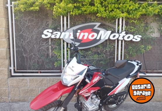 Motos - Corven TRIAX R3 150CC 2025 Nafta 7301Km - En Venta