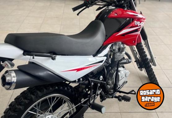 Motos - Corven corven triax 2025 Nafta 3500Km - En Venta