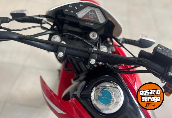 Motos - Corven corven triax 2025 Nafta 3500Km - En Venta