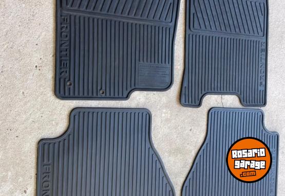 Accesorios para Autos - Alfombra Nissan frontier - En Venta