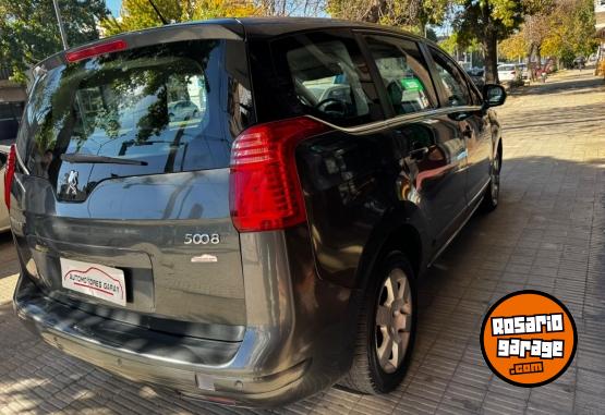 Autos - Peugeot 5008 2014 Nafta 140000Km - En Venta