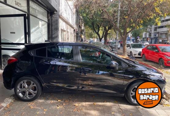 Autos - Chevrolet Cruze 2020 Nafta 100000Km - En Venta