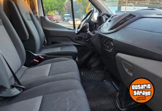 Utilitarios - Ford Transit 2.2 Furgon M 2021 Diesel 120000Km - En Venta