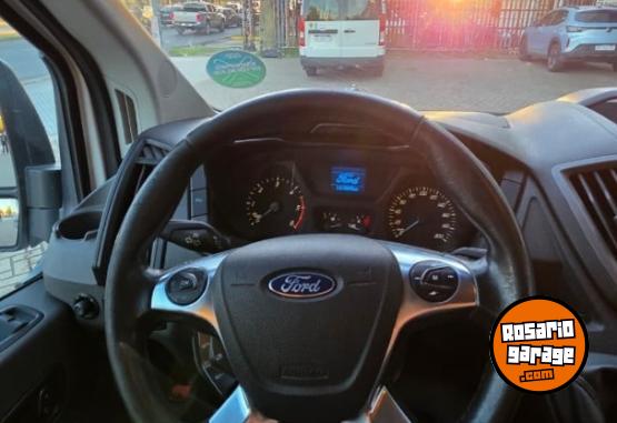 Utilitarios - Ford Transit 2.2 Furgon M 2021 Diesel 120000Km - En Venta