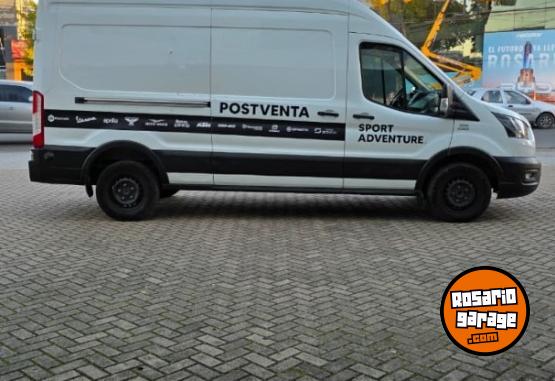 Utilitarios - Ford Transit 2.2 Furgon M 2021 Diesel 120000Km - En Venta