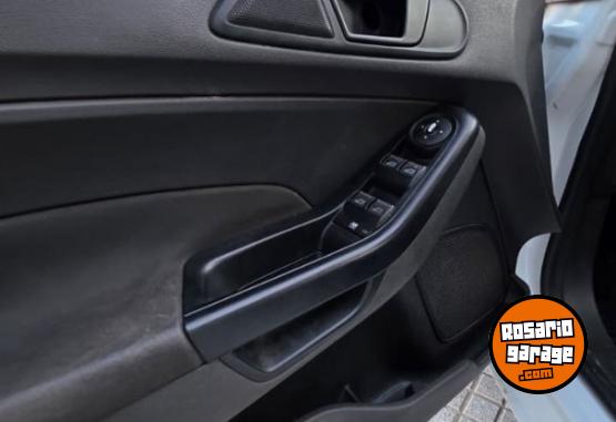 Autos - Ford Fiesta Kinetic 1.6 S Plus 2014 Nafta 125000Km - En Venta