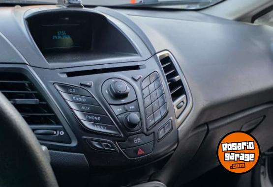 Autos - Ford Fiesta Kinetic 1.6 S Plus 2014 Nafta 125000Km - En Venta
