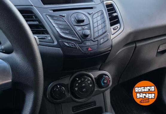 Autos - Ford Fiesta Kinetic 1.6 S Plus 2014 Nafta 125000Km - En Venta