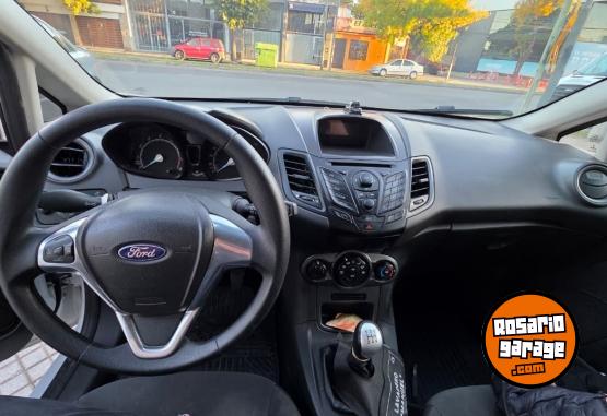 Autos - Ford Fiesta Kinetic 1.6 S Plus 2014 Nafta 125000Km - En Venta