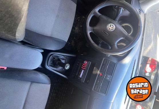 Autos - Volkswagen Bora 2.0 2006 Nafta 200000Km - En Venta