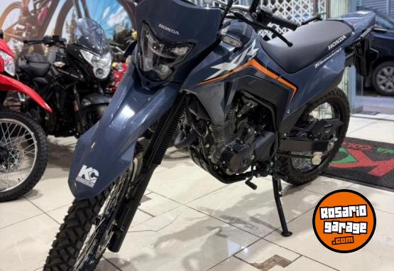 Motos - Honda XR 300 TORNADO 2025 Nafta 200Km - En Venta