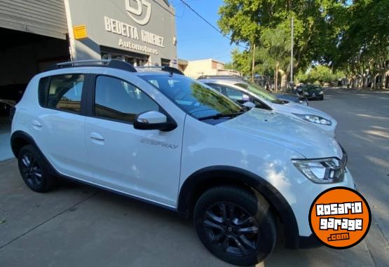 Autos - Renault Stepway Intens 1.6 2023 Nafta 40000Km - En Venta