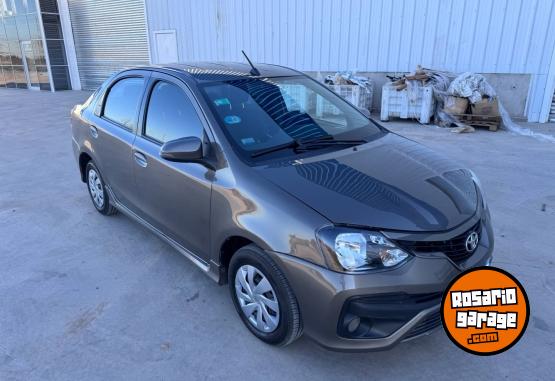 Autos - Toyota ETIOS 2017 GNC 120000Km - En Venta