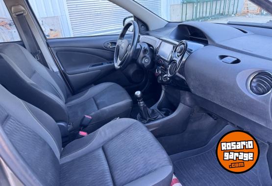 Autos - Toyota ETIOS 2017 GNC 120000Km - En Venta