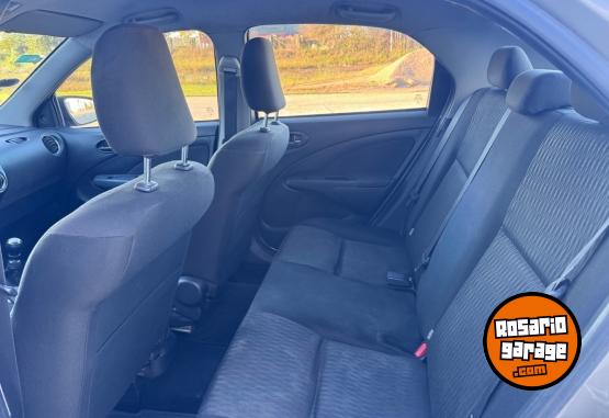 Autos - Toyota ETIOS 2017 GNC 120000Km - En Venta