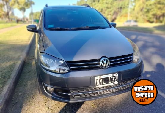 Autos - Volkswagen Suran Highline 2014 Nafta 107000Km - En Venta