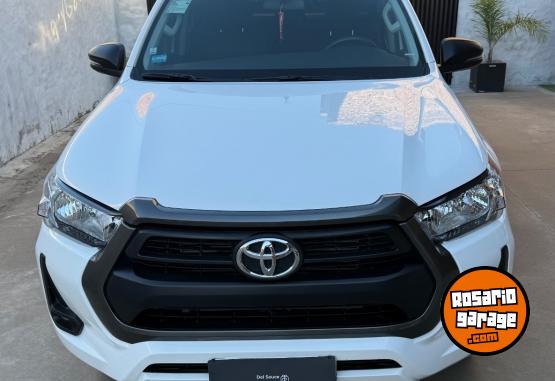 Camionetas - Toyota Hilux Sr 2022 Diesel 29000Km - En Venta