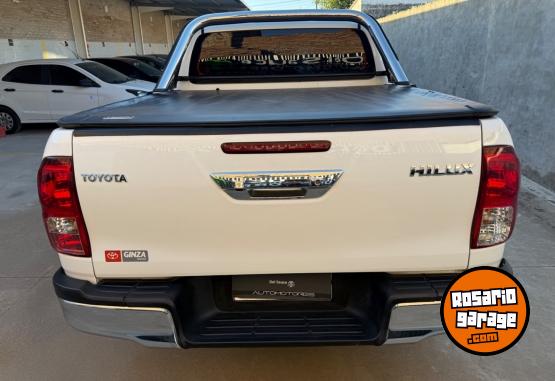 Camionetas - Toyota Hilux Sr 2022 Diesel 29000Km - En Venta