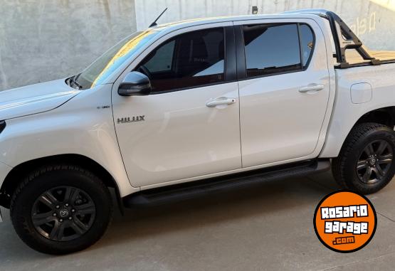 Camionetas - Toyota Hilux Sr 2022 Diesel 29000Km - En Venta