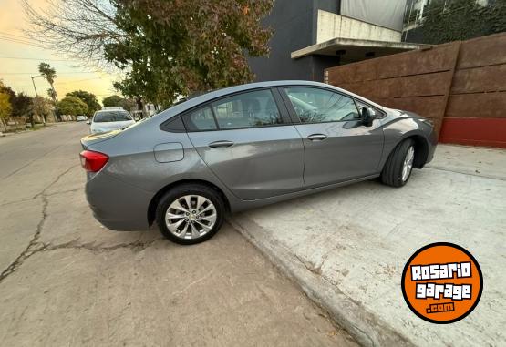 Autos - Chevrolet Cruze LT sedan 2017 Nafta 125000Km - En Venta