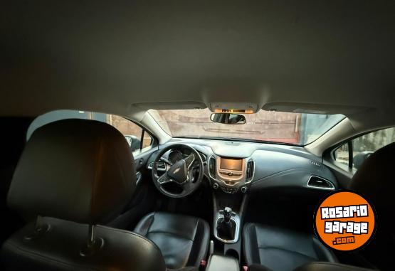 Autos - Chevrolet Cruze LT sedan 2017 Nafta 125000Km - En Venta