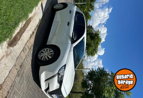Autos - Peugeot 208 2022 Nafta 69000Km - En Venta