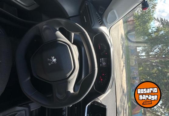 Autos - Peugeot 208 2022 Nafta 69000Km - En Venta