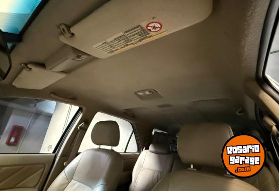 Camionetas - Toyota Hilux SW4 SRV 2011 Diesel 303000Km - En Venta