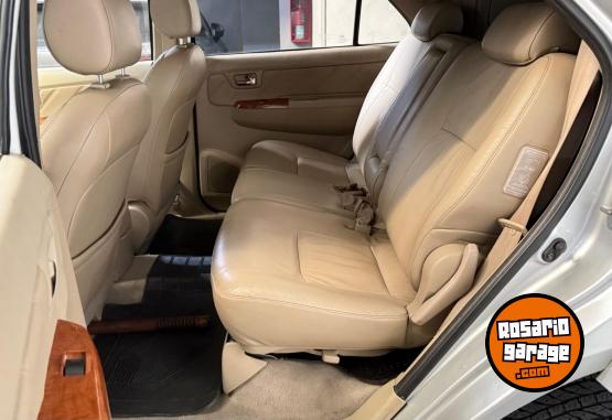 Camionetas - Toyota Hilux SW4 SRV 2011 Diesel 303000Km - En Venta