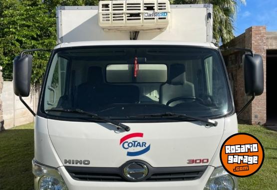Camiones y Gr�as - HINO 300 - 816 - En Venta