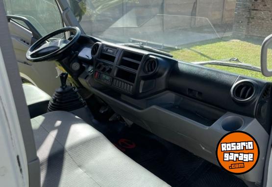 Camiones y Gr�as - HINO 300 - 816 - En Venta