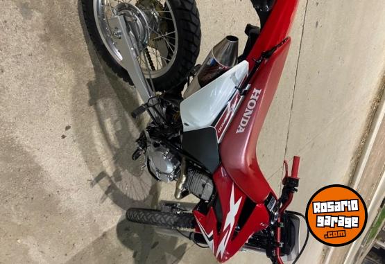Motos - Honda Tornado 250 2022 Nafta 12000Km - En Venta