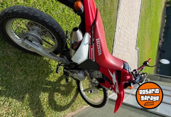 Motos - Honda Tornado 250 2022 Nafta 12000Km - En Venta