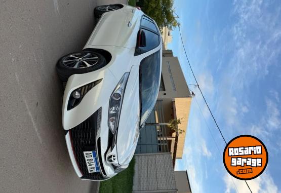 Autos - Toyota Yaris S 2019 Nafta 98000Km - En Venta