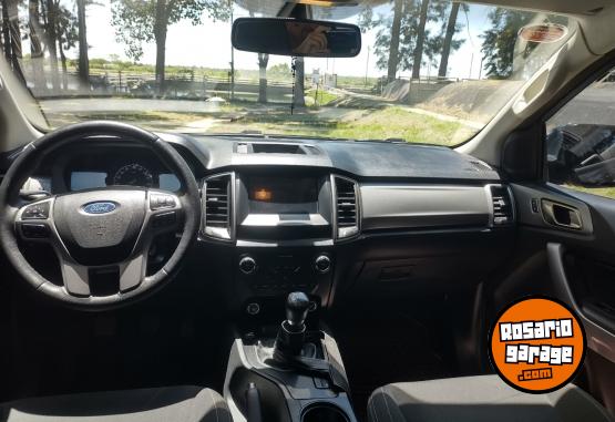 Camionetas - Ford Ranger xlt 2.5 2023 GNC 59000Km - En Venta