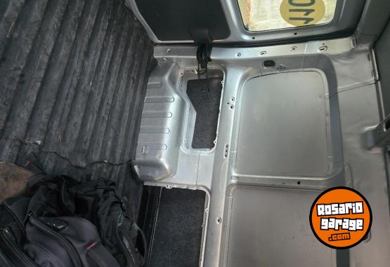 Utilitarios - Citroen Berlingo 2013 GNC 175000Km - En Venta