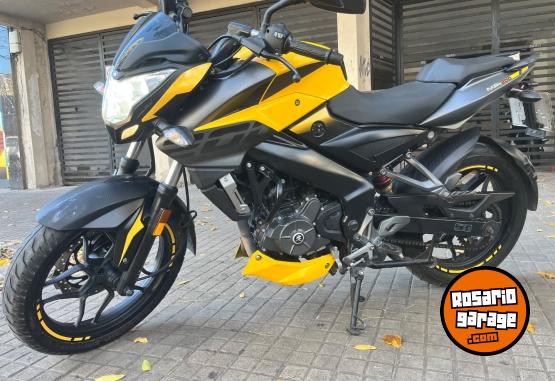 Motos - Bajaj Rouser NS 200 2021 Nafta 22000Km - En Venta