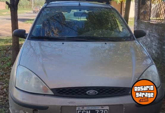 Autos - Ford Focus ambiente 5p 2005 GNC 300000Km - En Venta