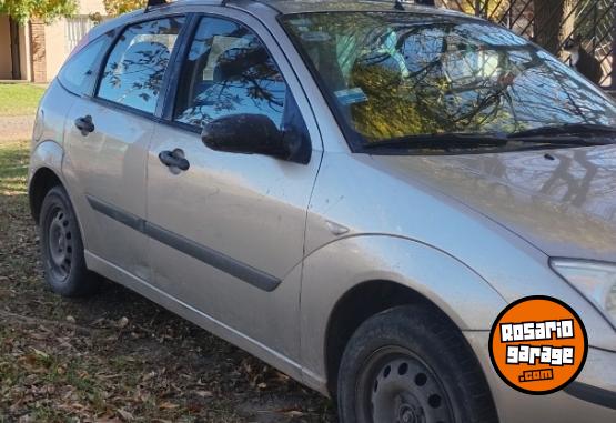 Autos - Ford Focus ambiente 5p 2005 GNC 300000Km - En Venta
