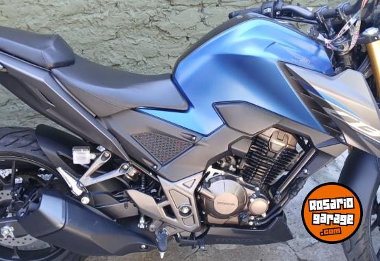 Motos - Honda Cb 300 2025 Nafta 4100Km - En Venta