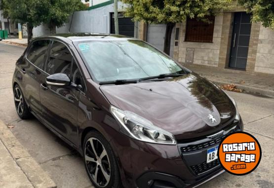 Autos - Peugeot 208 allure 2017 GNC 92000Km - En Venta