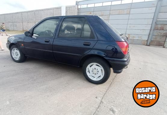 Autos - Ford Fiesta clx 1996 Nafta 225000Km - En Venta