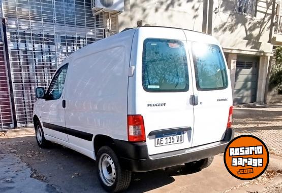 Utilitarios - Peugeot CONFORT HDI 92 2020 Diesel 70533Km - En Venta